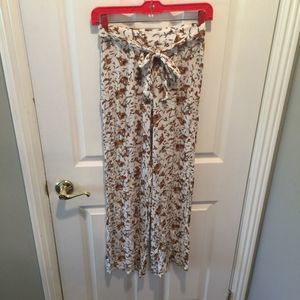 Ivy & Main Women's Floral Pants Sz S